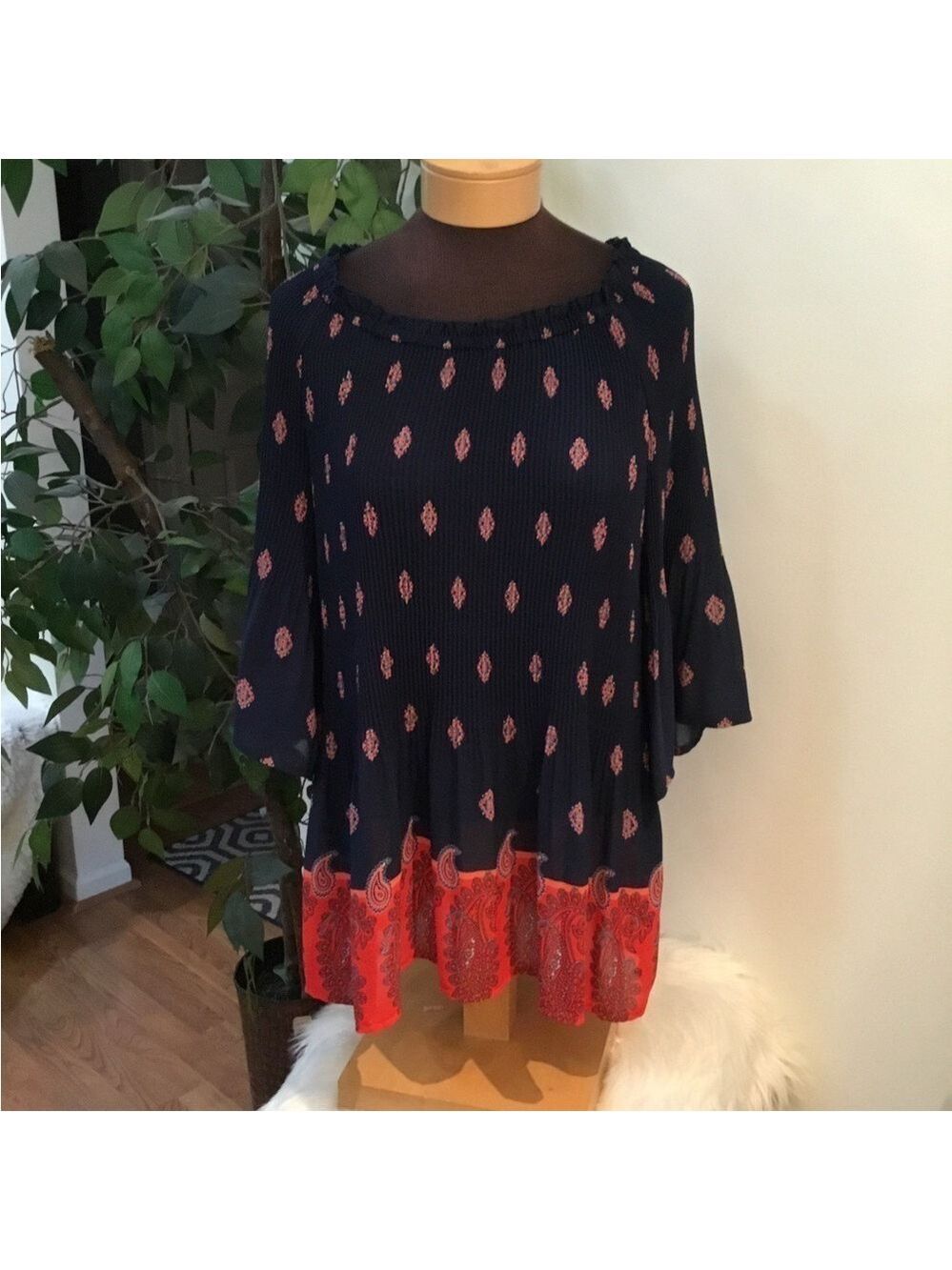 Catherines bell sleeve blouse Womans Petite size 18/20 1X semi sheer